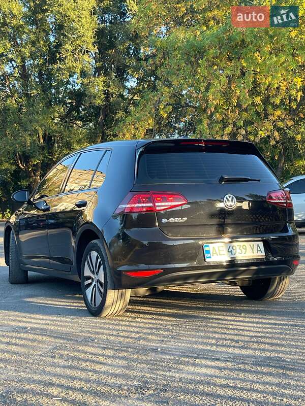 Volkswagen e-Golf 2016