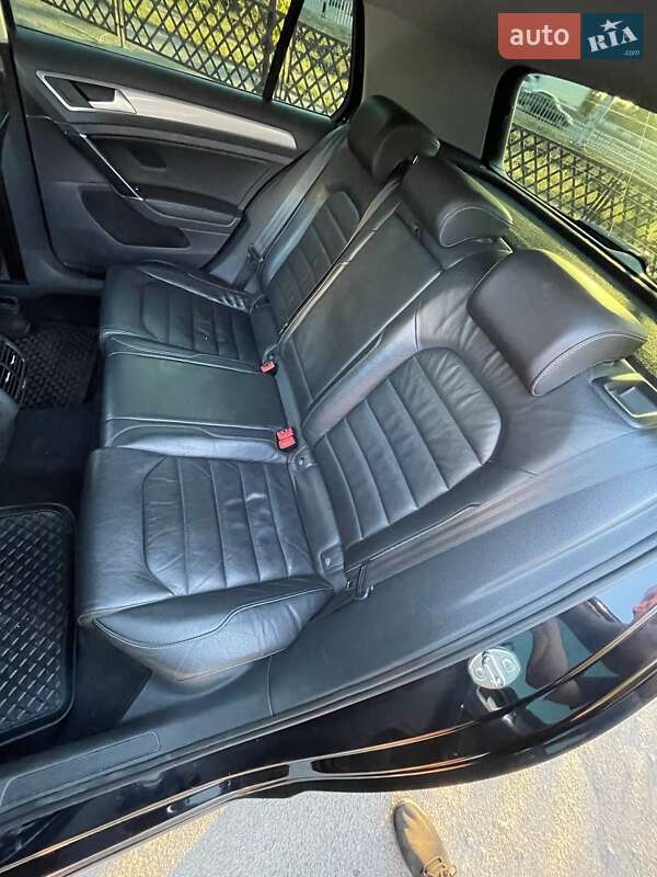 Volkswagen e-Golf 2016