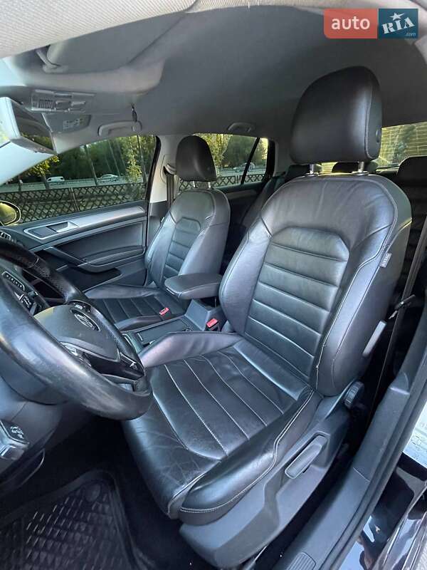 Volkswagen e-Golf 2016