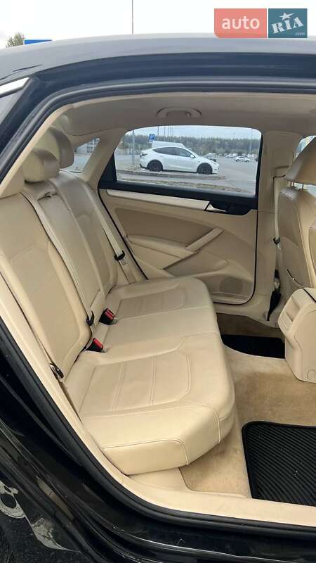 Volkswagen Passat 2011