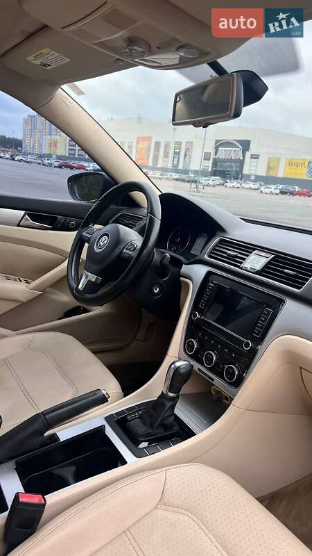 Volkswagen Passat 2011