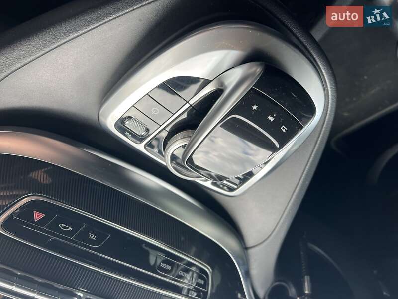 Mercedes-Benz V-Class 2017