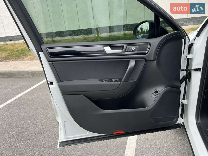 Volkswagen Touareg 2012