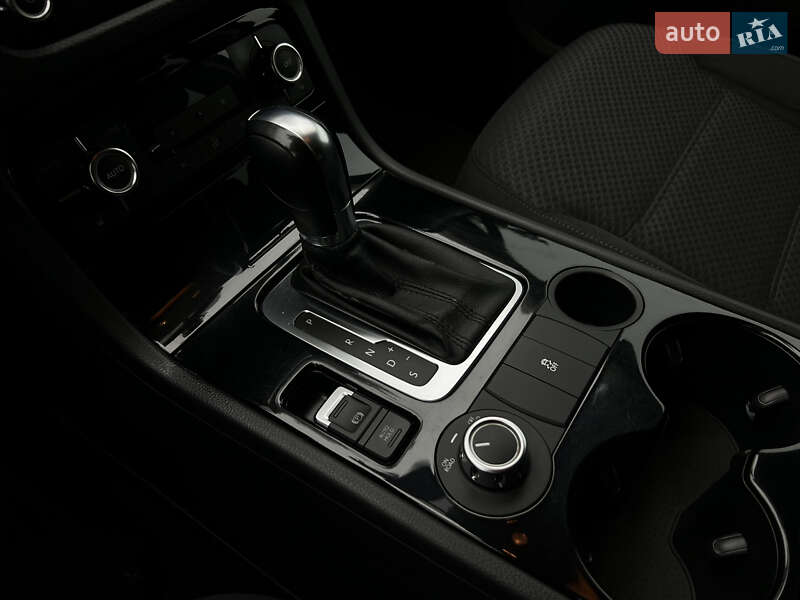 Volkswagen Touareg 2012