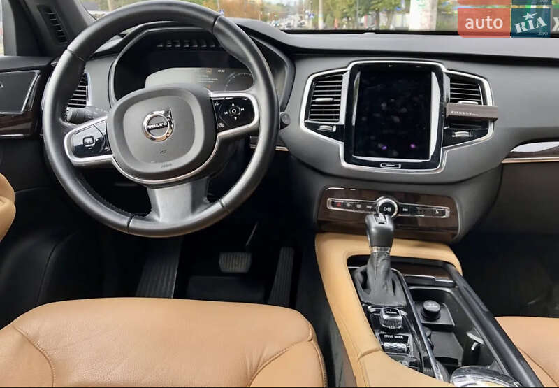 Volvo XC90 2016