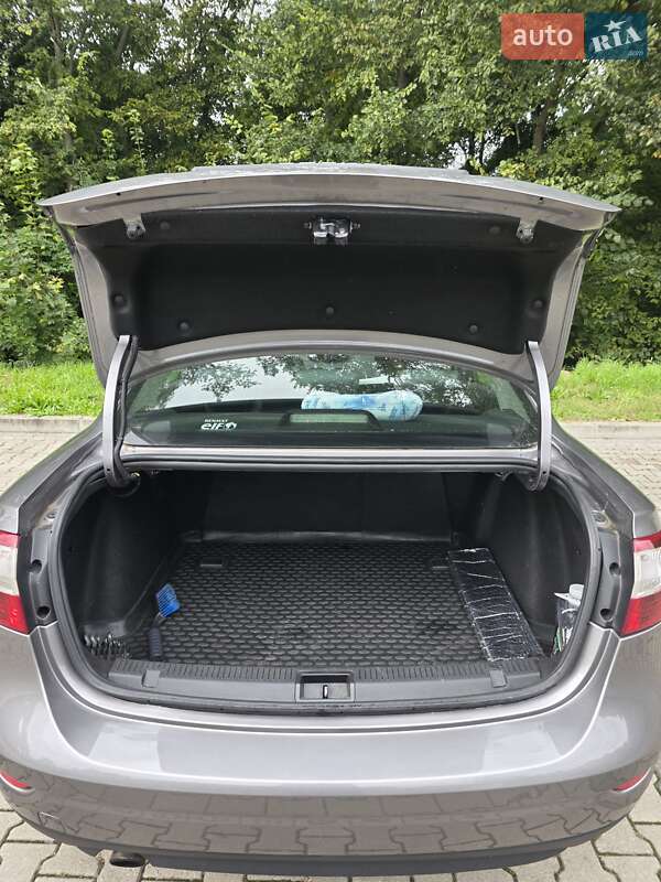 Renault Fluence 2013