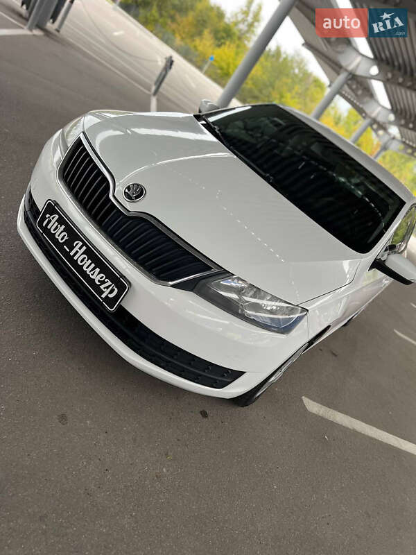 Skoda Rapid 2015