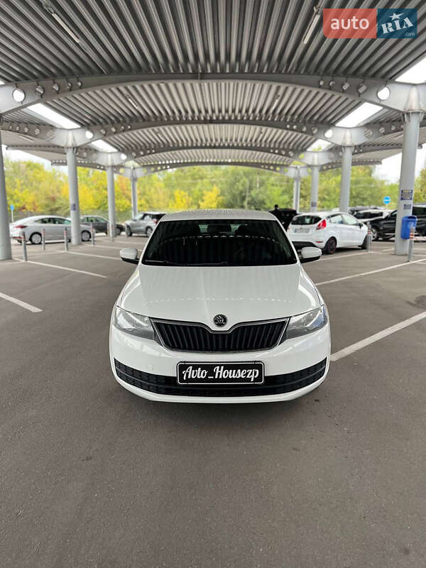 Skoda Rapid 2015