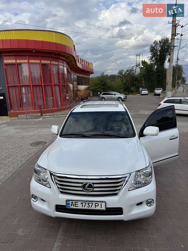 Lexus LX 2008