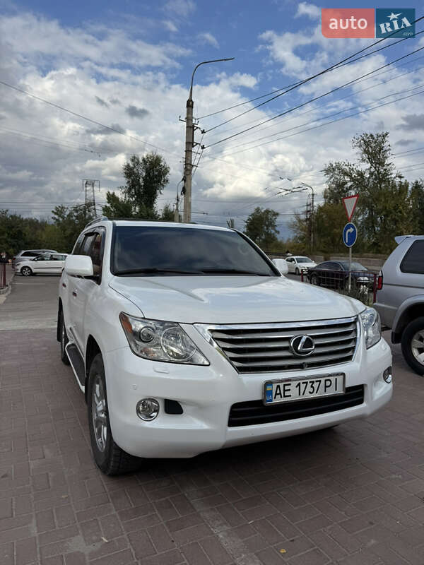 Lexus LX 2008