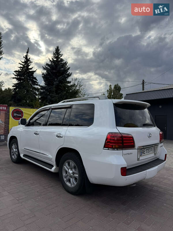Lexus LX 2008