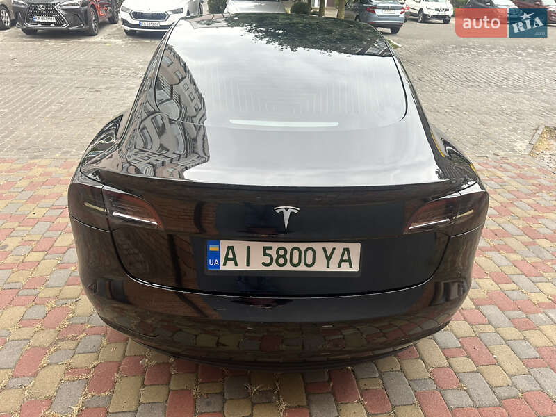 Tesla Model 3 2022
