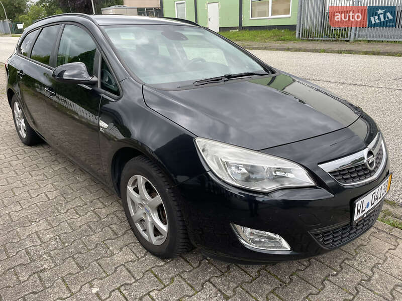 Opel Astra 2012