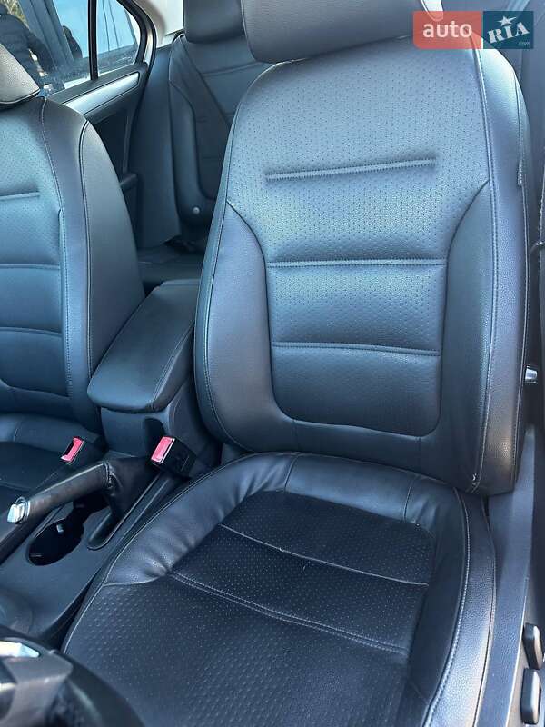 Volkswagen Jetta 2013