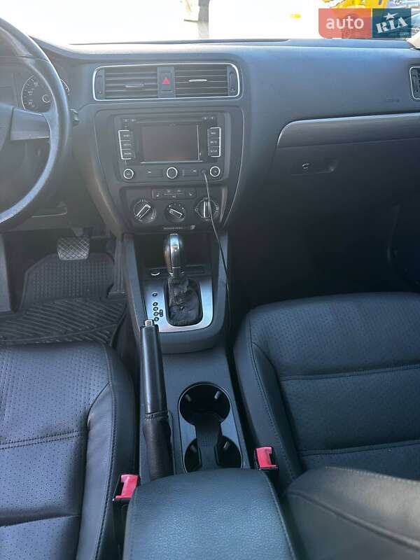 Volkswagen Jetta 2013