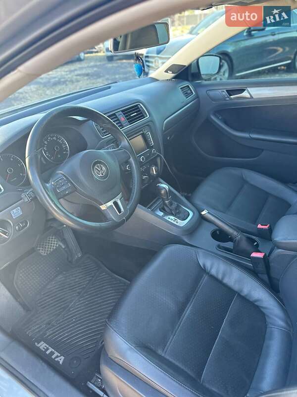 Volkswagen Jetta 2013