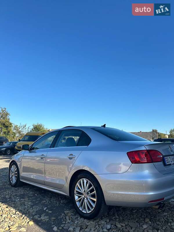 Volkswagen Jetta 2013