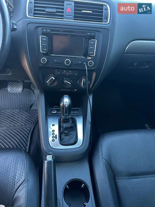 Volkswagen Jetta 2013