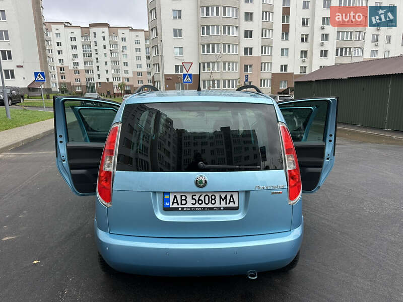 Skoda Roomster 2011