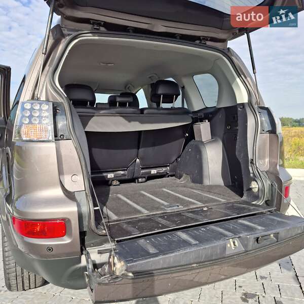 Mitsubishi Outlander 2011