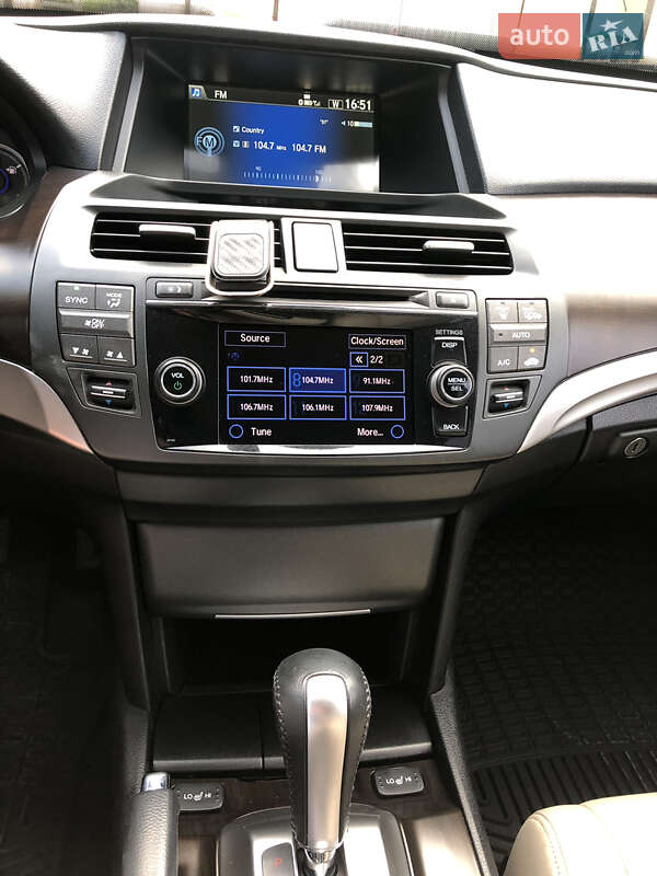 Honda Crosstour 2012