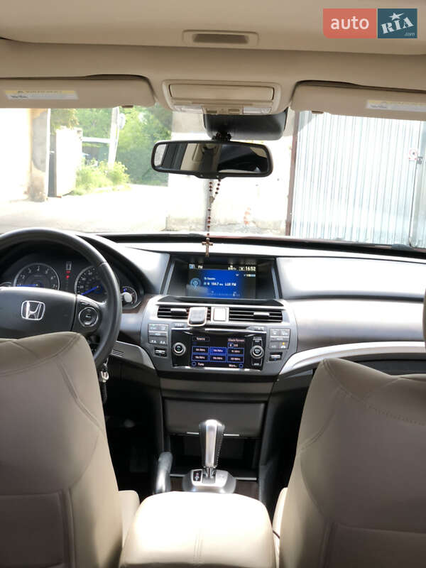 Honda Crosstour 2012