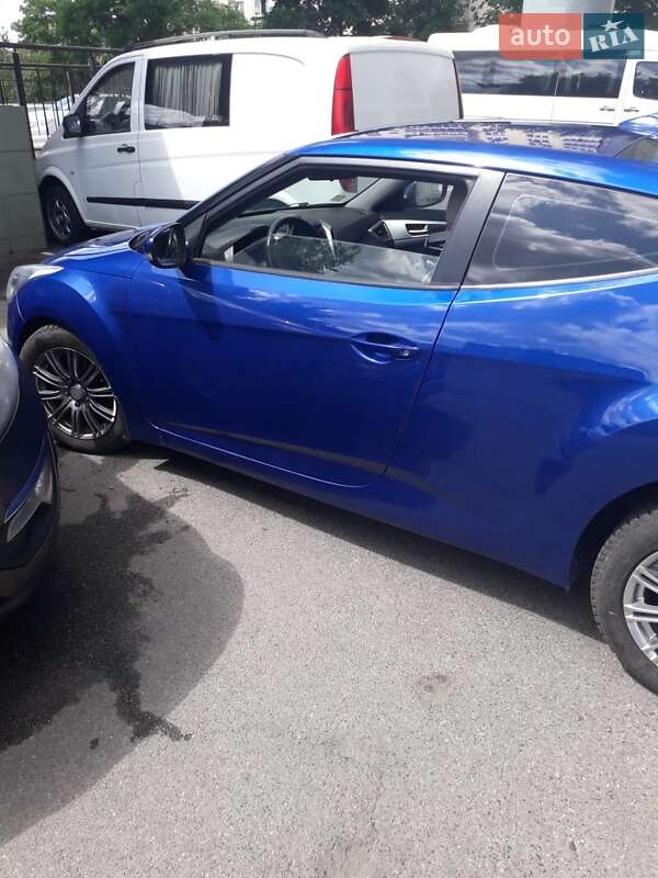 Hyundai Veloster 2013