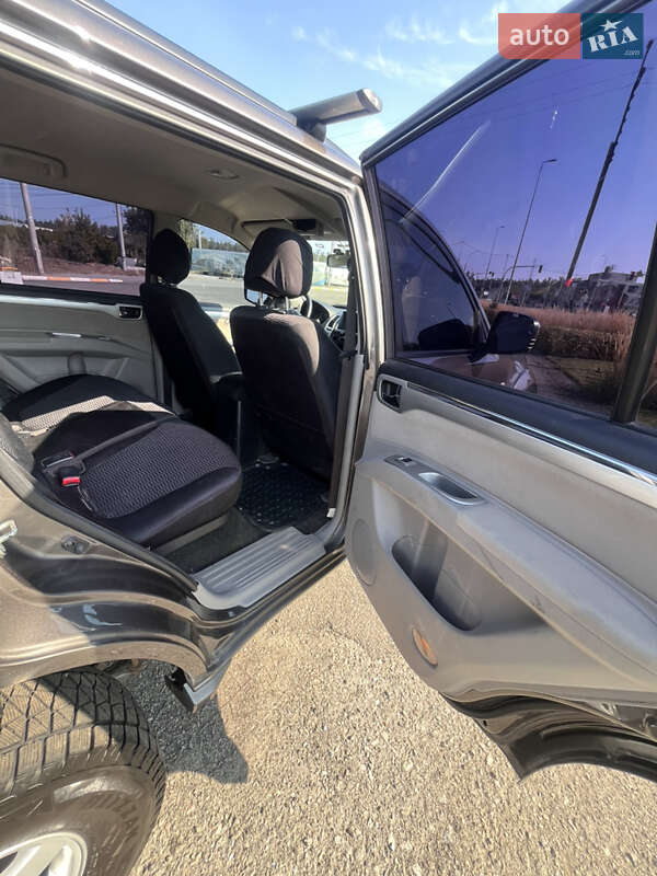 Mitsubishi Pajero Sport 2013