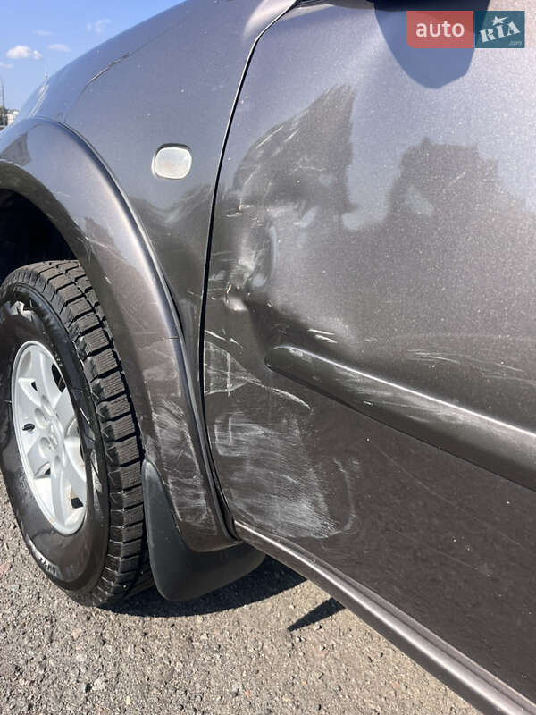 Mitsubishi Pajero Sport 2013