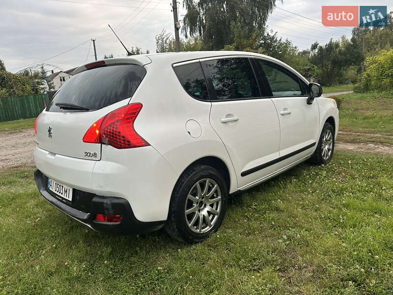 Peugeot 3008 2011