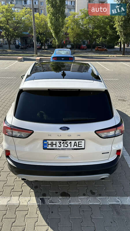 Ford Kuga 2021