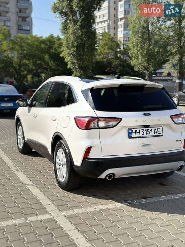 Ford Kuga 2021