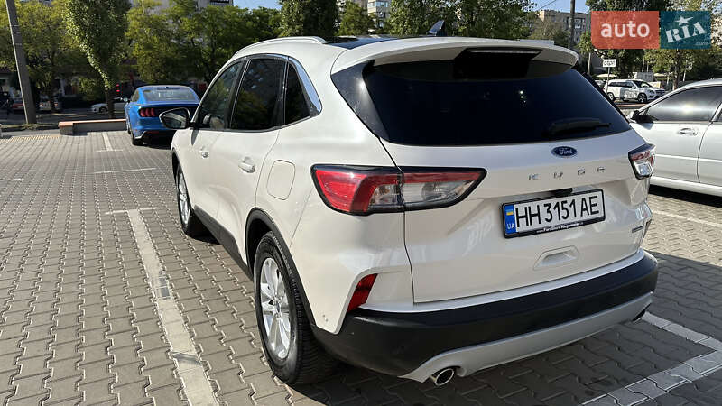 Ford Kuga 2021