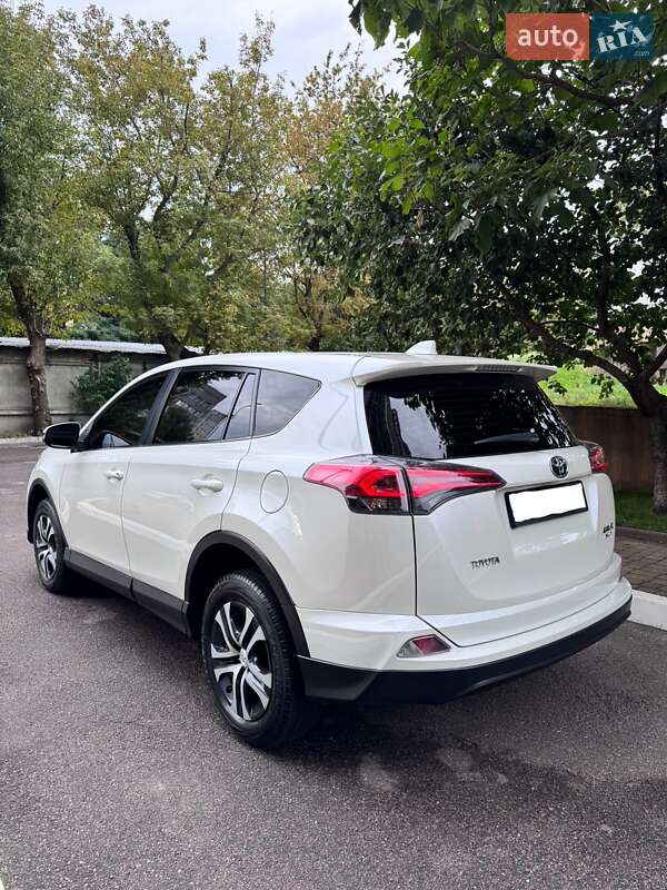 Toyota RAV4 2016