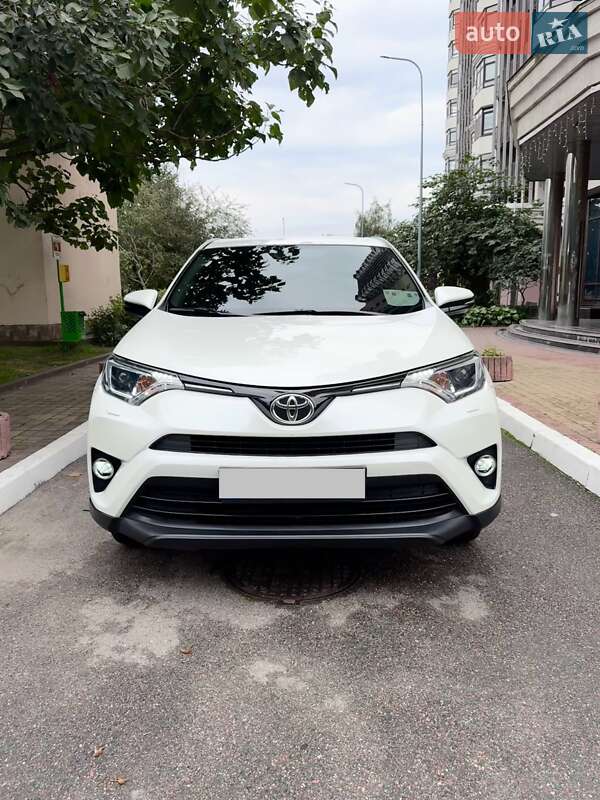 Toyota RAV4 2016