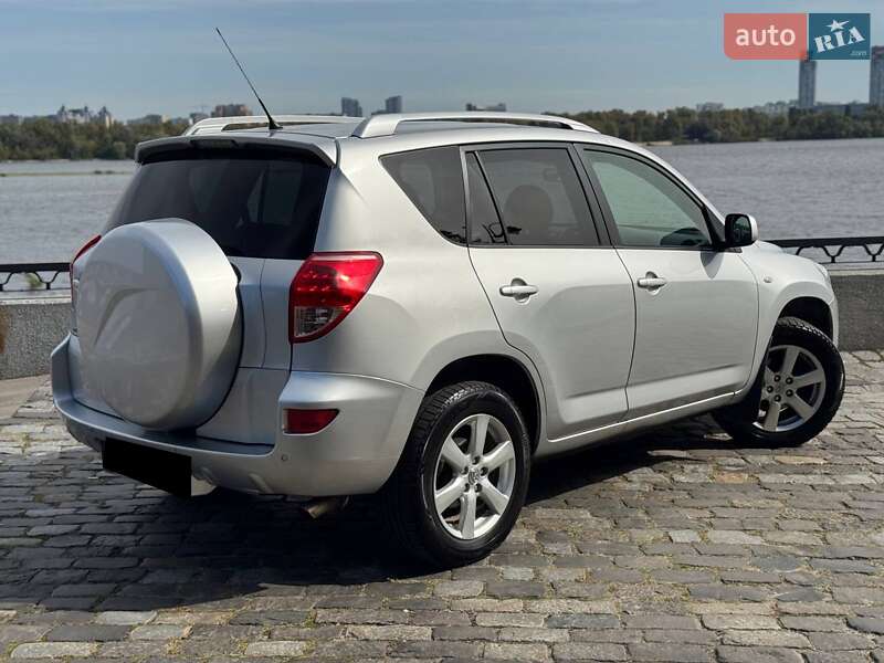 Toyota RAV4 2008