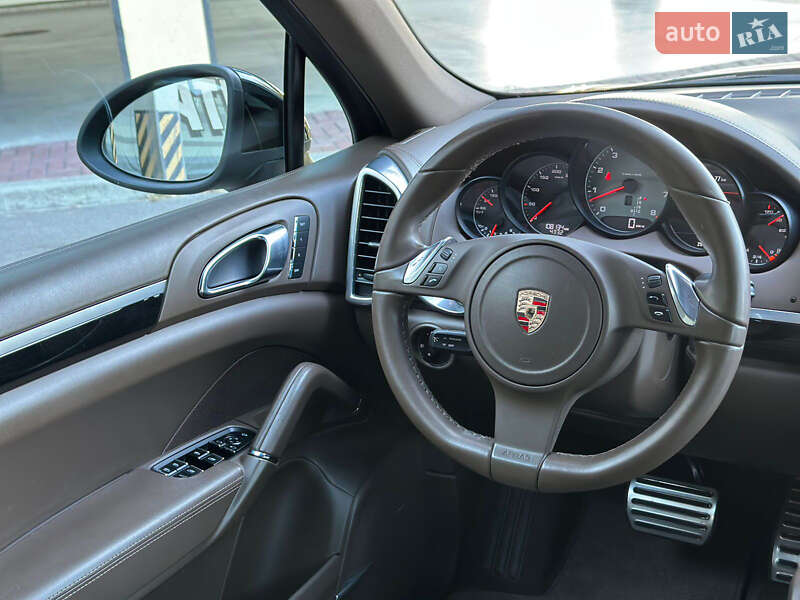 Porsche Cayenne 2012