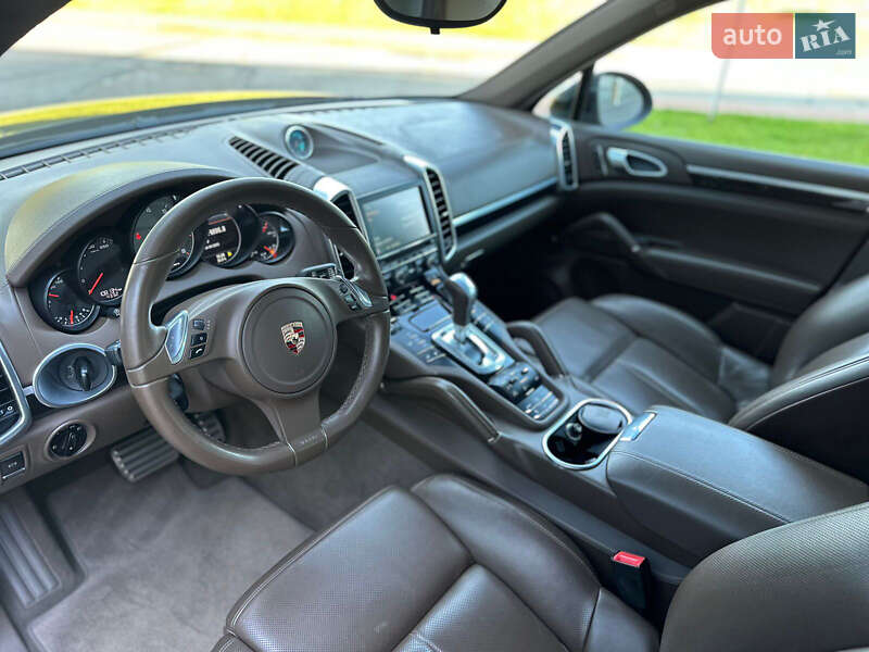 Porsche Cayenne 2012