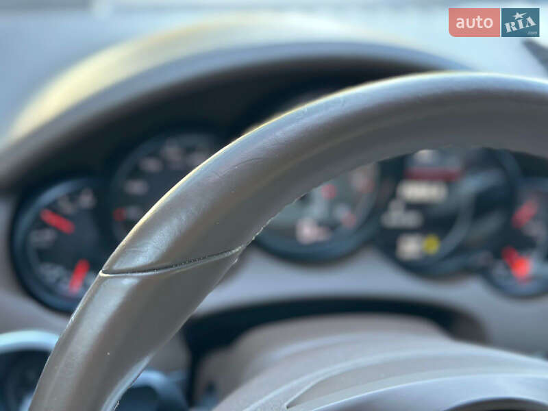 Porsche Cayenne 2012