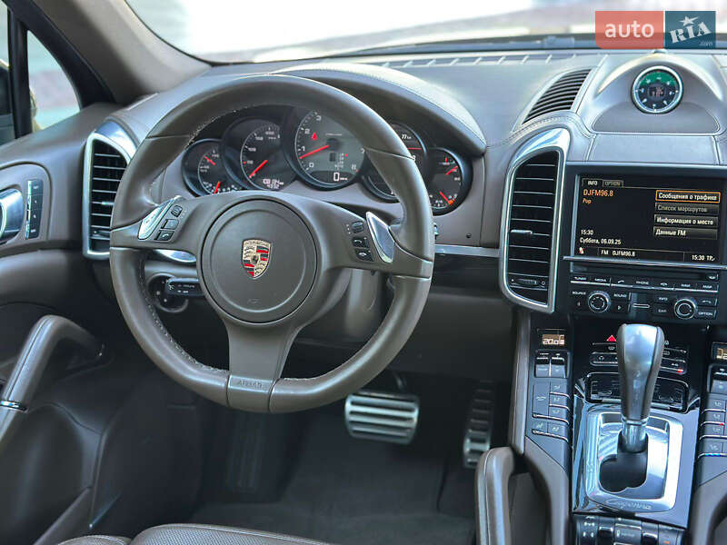 Porsche Cayenne 2012