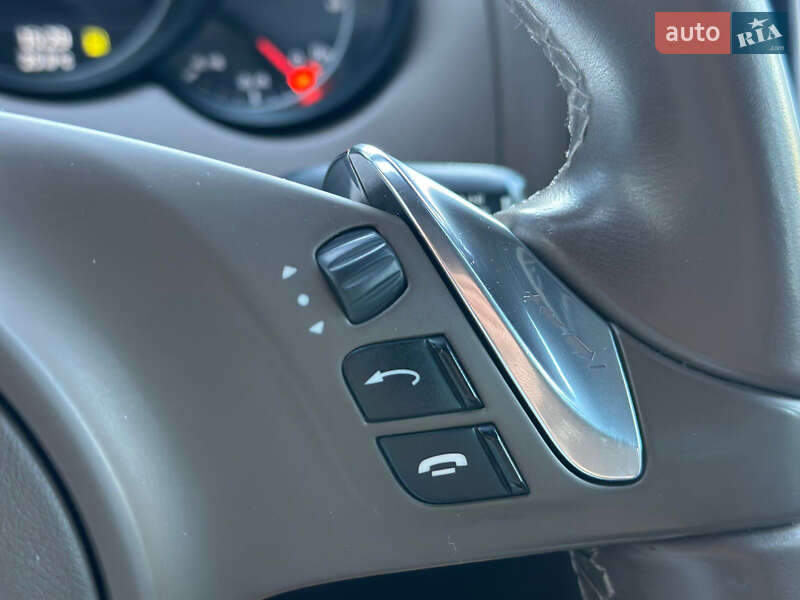 Porsche Cayenne 2012