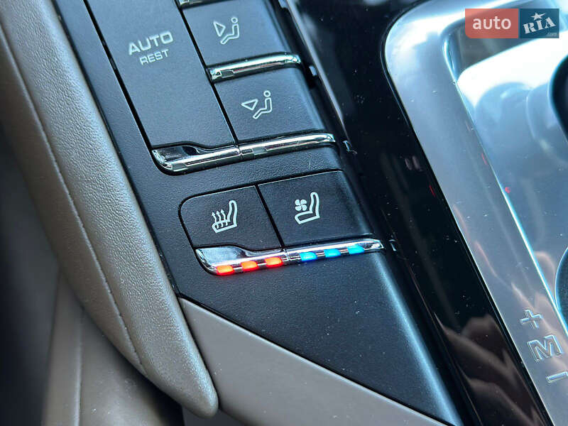 Porsche Cayenne 2012