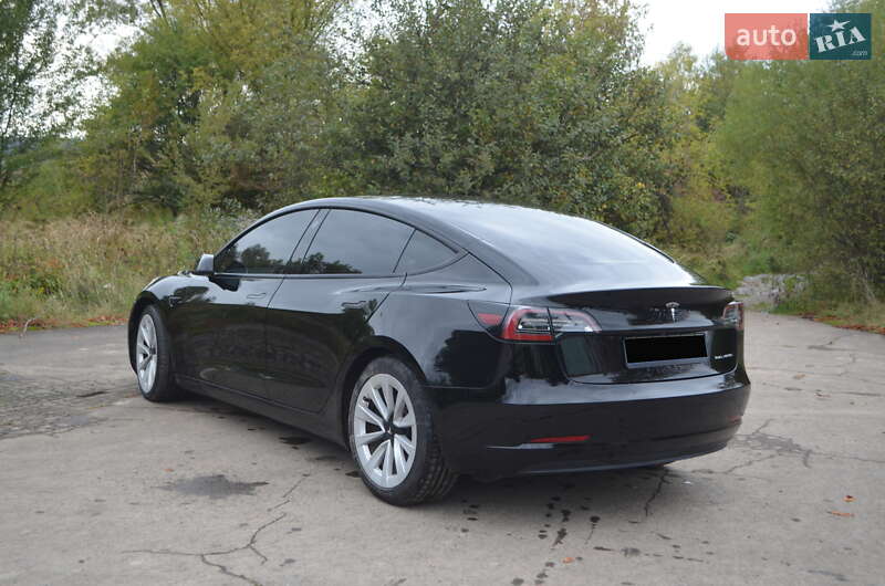 Tesla Model 3 2021