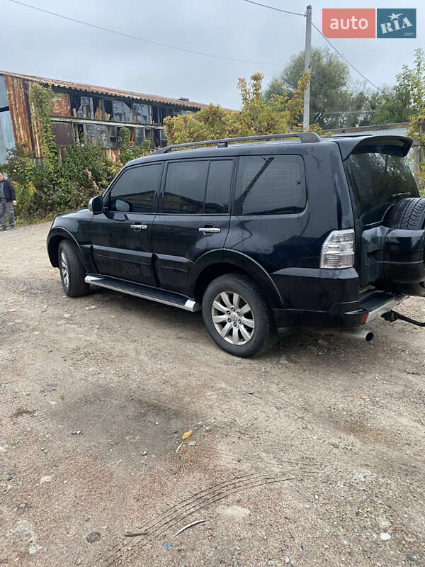 Mitsubishi Pajero Wagon 2010