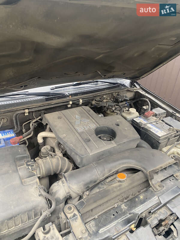 Mitsubishi Pajero Wagon 2010