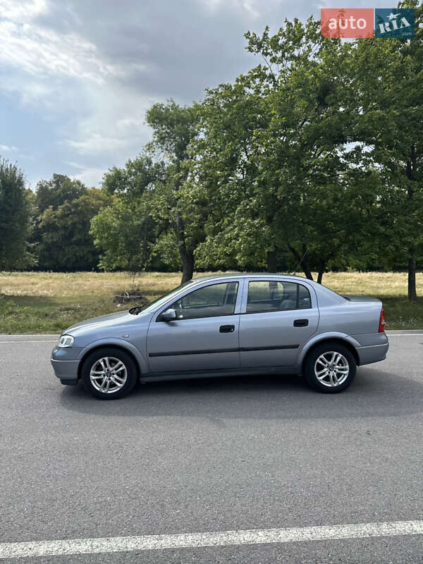 Opel Astra 2008
