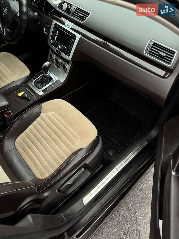 Volkswagen Passat 2012