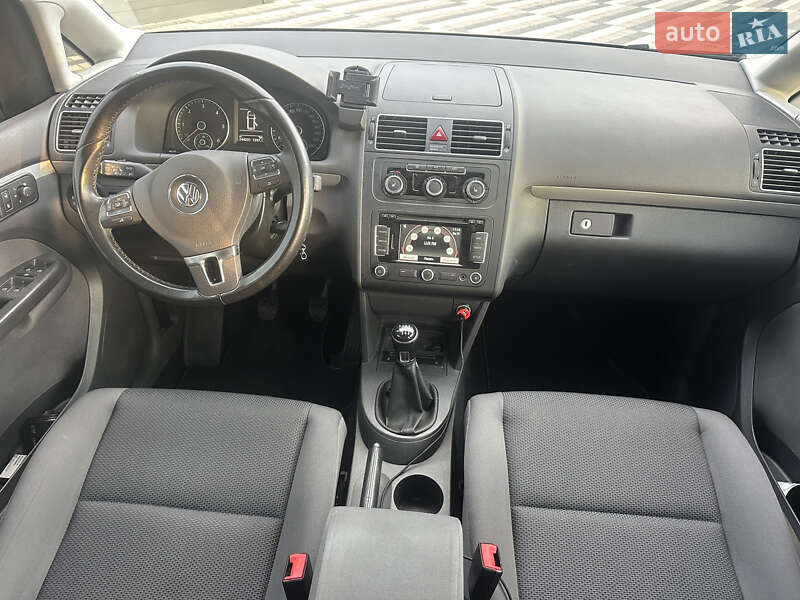 Volkswagen Touran 2014