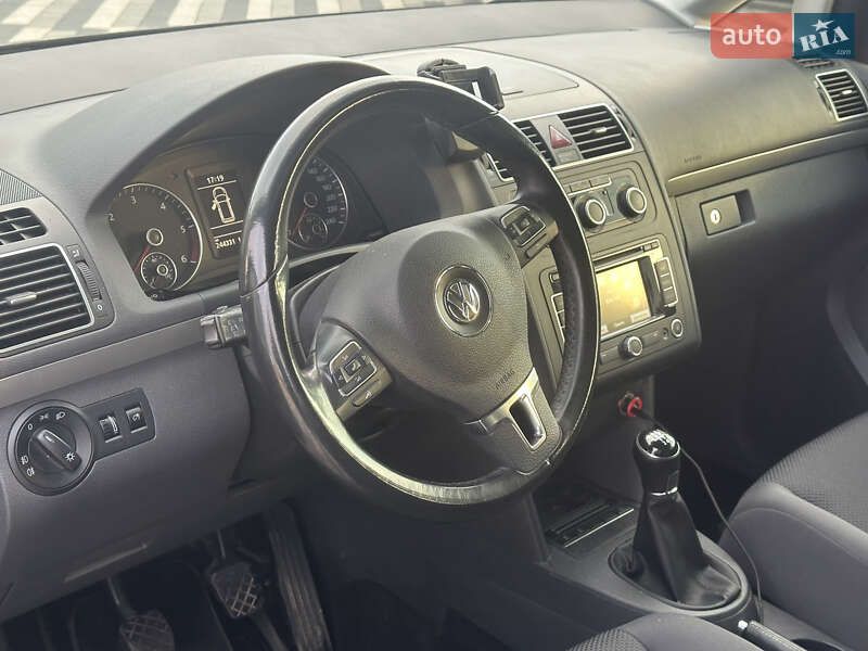 Volkswagen Touran 2014