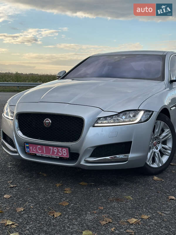 Jaguar XF 2016